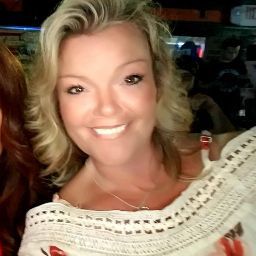 Kelli Adams Photo 19