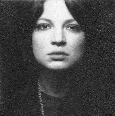 Jennifer Tyler Photo 13