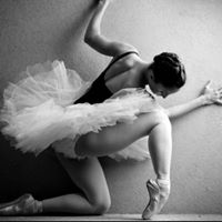 Elaine Munoz Photo 18