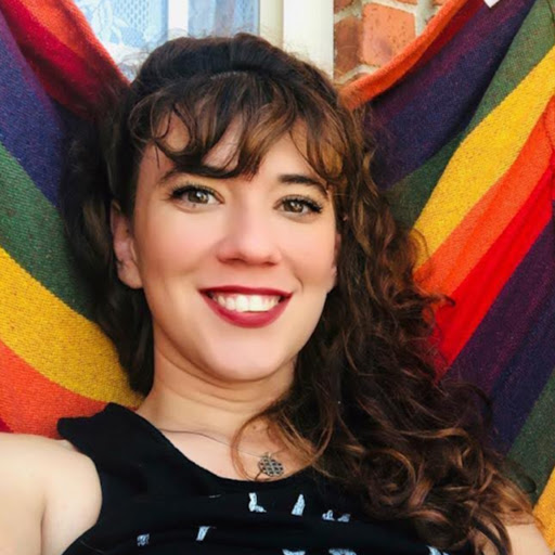 Sarah Busch Photo 37