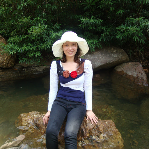 Diem Tran Photo 14