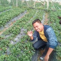 Anthony Villanueva Photo 14