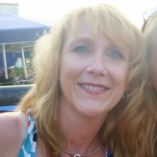 Amy Ensminger Photo 22