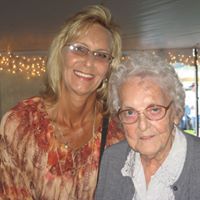 Teresa Yoder Photo 15
