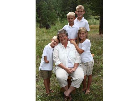 Linda Bruce Photo 30