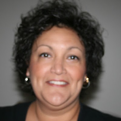 Selina Robinson Photo 24