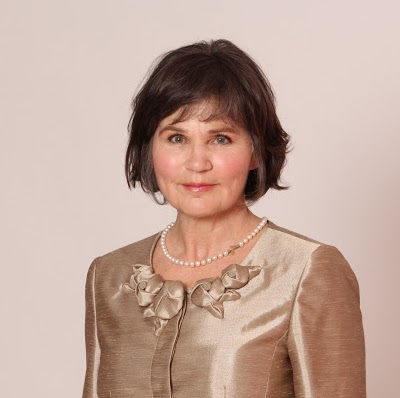 Janet Perry Photo 35
