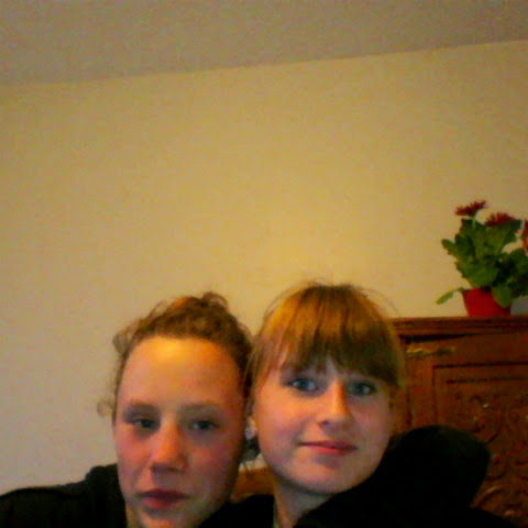 Laura Simon Photo 24