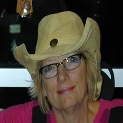 Leann Thomas Photo 17