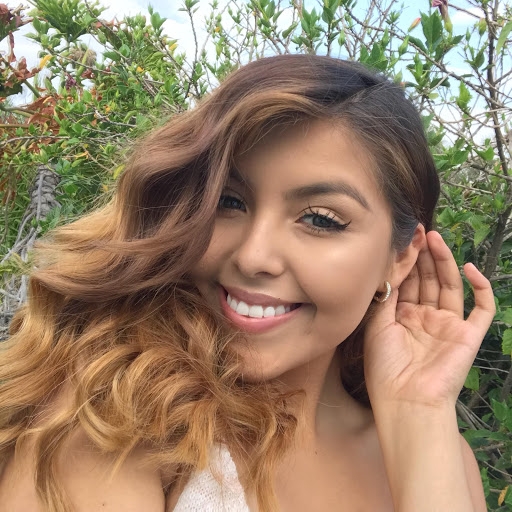 Hailey Hayes Photo 2