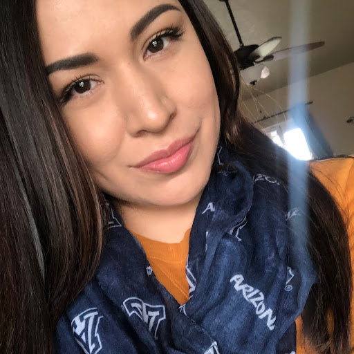 Stephanie Montano Photo 7