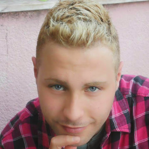 Mike Angelo Photo 37