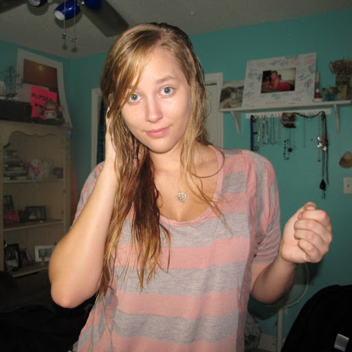 Alyssa Perry Photo 30