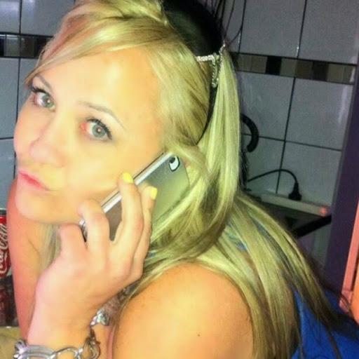 Rebekah Ross Photo 27