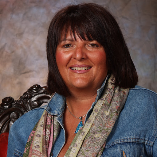 Terri Phillips Photo 26