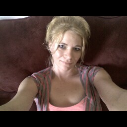 Tara Holland Photo 13