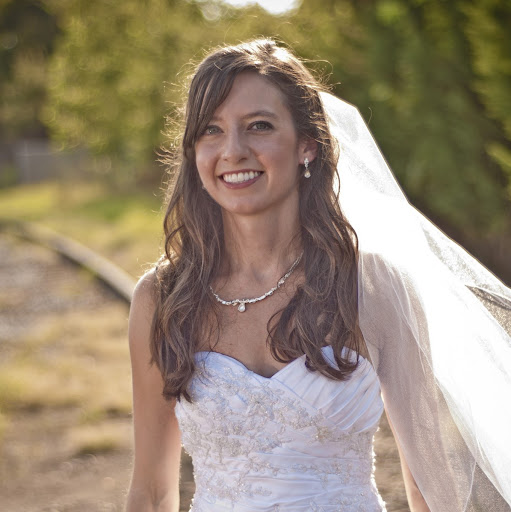 Melanie King Photo 36