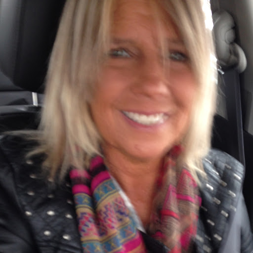 Lisa Morrison Photo 6