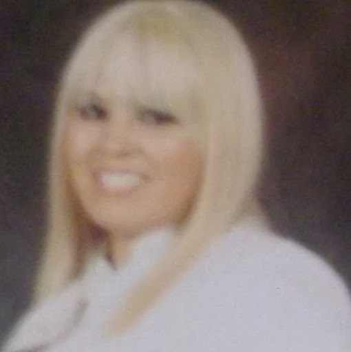 Jeanette Flores Photo 7