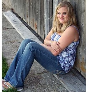 Megan Gregory Photo 32