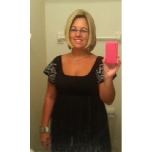 Dana Dyess Photo 1