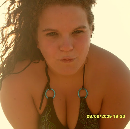 Stephanie Beatty Photo 13