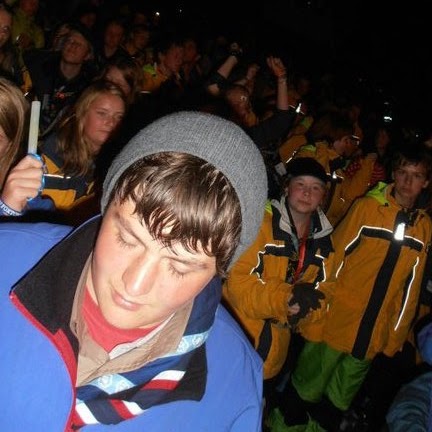 Andrew Robins Photo 33