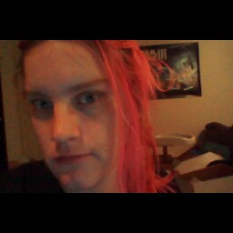 Sarah Betts Photo 8