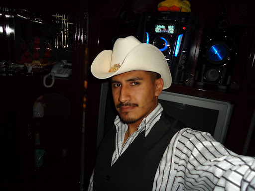 Manuel Colunga Photo 20