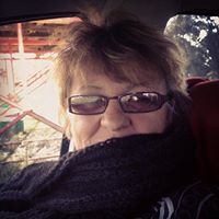Pauline Gardner Photo 16