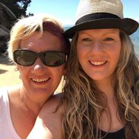 Kimberley Russell Photo 35