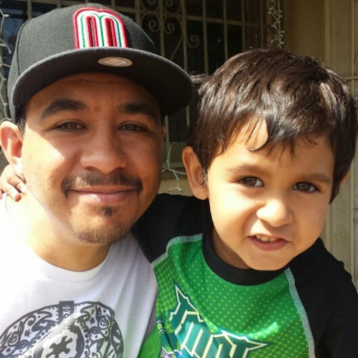 Daniel Terrazas Photo 26