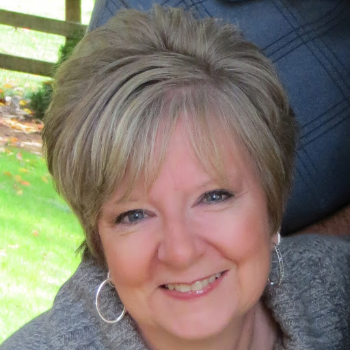 Lori Anderson Photo 47