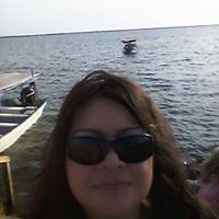 Julia Gutierrez Photo 35