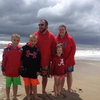 Stephanie Hinds Photo 36