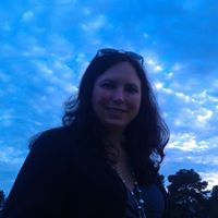 Debbie Reyes Photo 21