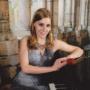 Amanda Gibbs Photo 14
