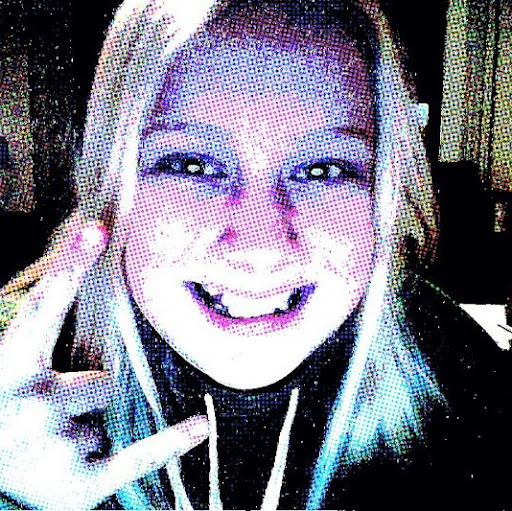 Alyssa Tomlinson Photo 20