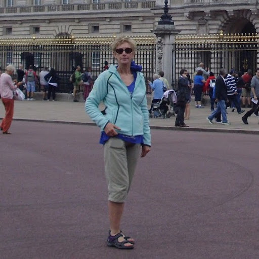 Anita Alexander Photo 29