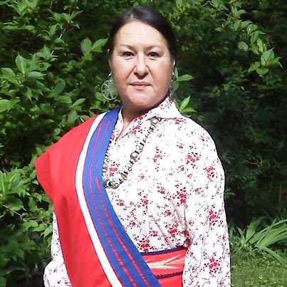 Marina Robbins Photo 7