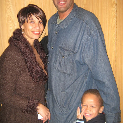 Michele Gilbert Photo 27