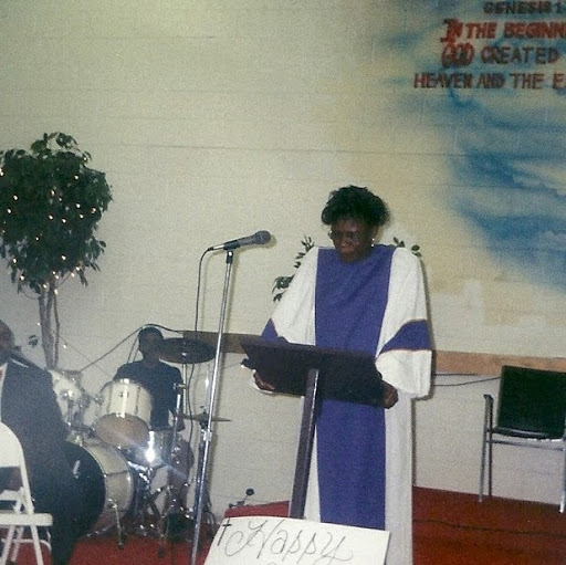 Lillian Brown Photo 16