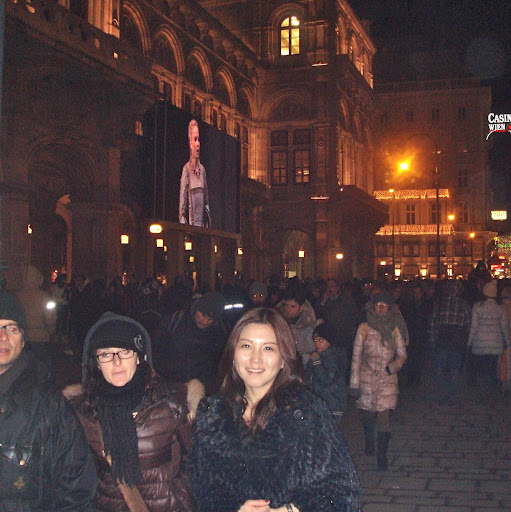 Christine Rhee Photo 10