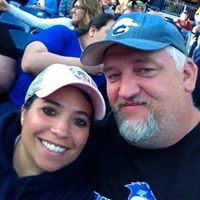 Jennifer Plants Photo 15