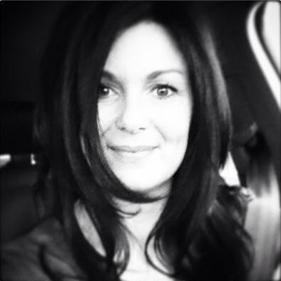 Paula Nicholson Photo 32