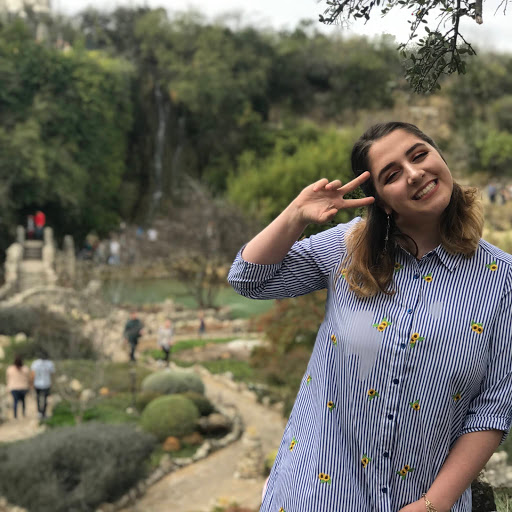 Emily Keating Photo 18