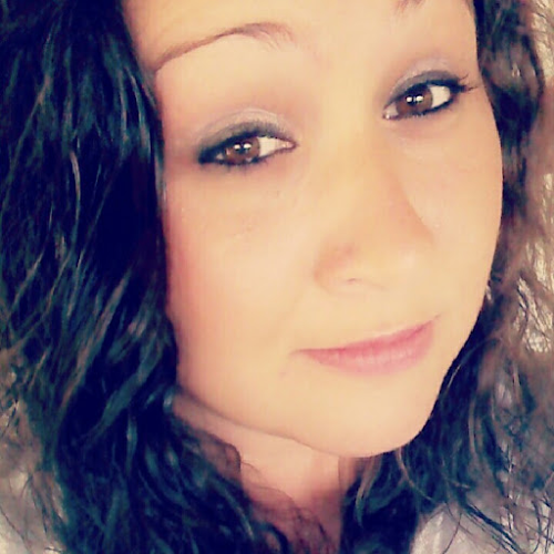Cassandra Roberts Photo 19