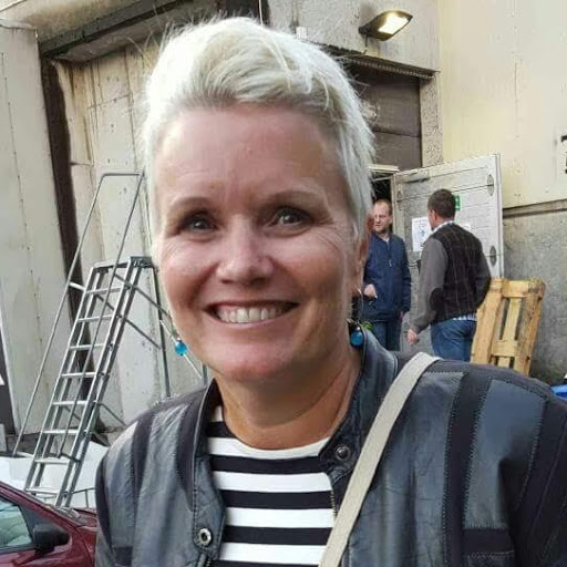 Kathleen Dale Photo 32