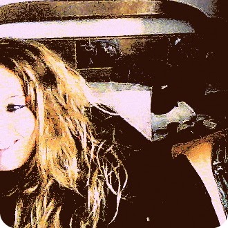 Jenny Lozano Photo 32