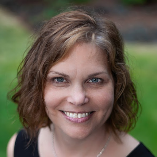 Julie Armstrong Photo 14